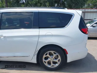 2022 Chrysler Pacifica Limited z VIN 2C4RC1GG4NR138872, wystawiony jako IAAI lot #42278641 z przebiegiem 83 738 mil mil oraz . Historia ofert i sprzedaży dostępna na DreamBid. Obrazek 19.