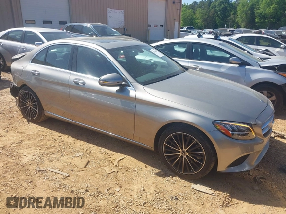 2019 Mercedes-Benz C 300 z VIN 55SWF8DB8KU308975, wystawiony jako IAAI lot #42144543 z przebiegiem 23 566 mil mil oraz . Historia ofert i sprzedaży dostępna na DreamBid. Obrazek 1.
