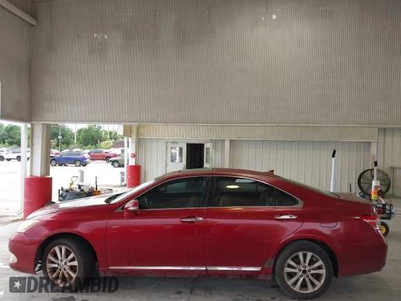 2012 Lexus ES 330 z VIN JTHBK1EG7C2492726, wystawiony jako IAAI lot #42208466 z przebiegiem 194 202 mil mil oraz . Historia ofert i sprzedaży dostępna na DreamBid. Obrazek 12.