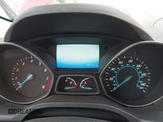 2014 Ford Escape SE z VIN 1FMCU9G93EUC21873, wystawiony jako IAAI lot #41401305 z przebiegiem 222 142 mil mil oraz . Historia ofert i sprzedaży dostępna na DreamBid. Obrazek 7.