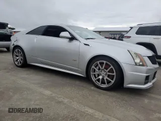 2011 Cadillac CTS-V z VIN 1G6DV1EP4B0100008, wystawiony jako Copart lot #75086454 z przebiegiem Nie podano mil oraz Szkody całkowita. Historia ofert i sprzedaży dostępna na DreamBid. Obrazek 4.
