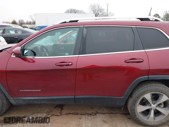 2020 Jeep Cherokee Limited with VIN 1C4PJLDB0LD570909, listed as a IAAI auction lot 41293813 with 61,492 mi miles. Bid and sale history available at carsss.com. Image 14.