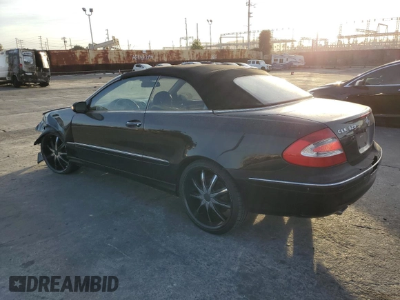 2004 Mercedes-Benz CLK 320 z VIN WDBTK65G64T017100, wystawiony jako Copart lot #78289534 z przebiegiem 152 914 mil mil oraz Szkoda całkowita • Salvage title. Historia ofert i sprzedaży dostępna na DreamBid. Obrazek 2.