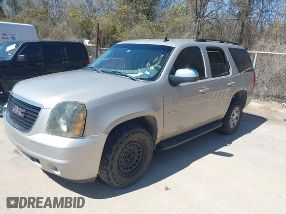 2007 GMC Yukon SLT with VIN 1GKFC13037J136165, listed as a IAAI auction lot 41766226 with 204,677 mi miles. Bid and sale history available at carsss.com. Image 2.
