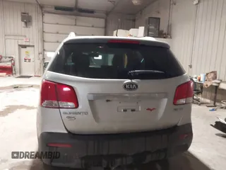 2012 Kia Sorento EX with VIN 5XYKU4A29CG285803, listed as a IAAI auction lot 41588493 with 171,891 mi miles. Bid and sale history available at carsss.com. Image 16.