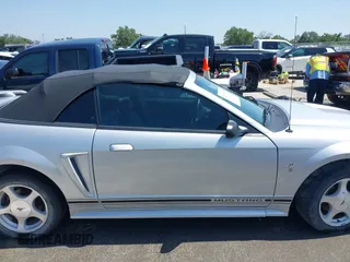 2001 Ford Mustang Deluxe с VIN 1FAFP44451F208230, выставлен на аукционе IAAI как лот 42191956 с пробегом 118 287 миль миль и . История ставок и продаж доступна на DreamBid. Изображение 13.