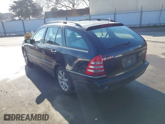 2005 Mercedes-Benz C 240 z VIN WDBRH61J65F602981, wystawiony jako IAAI lot #41388351 z przebiegiem 207 632 mil mil oraz . Historia ofert i sprzedaży dostępna na DreamBid. Obrazek 3.