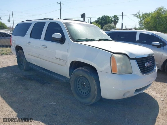 2009 GMC Yukon XL SLT w/4SB with VIN 1GKFC36J49R210309, listed as a IAAI auction lot 42025315 with 236,004 mi miles. Bid and sale history available at carsss.com. Image 1.