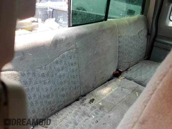 2000 Ford F-250 XL с VIN 1FTNX21L7YEC94100, выставлен на аукционе Copart как лот 58923025 с пробегом 199 015 миль миль и Списание • Salvage title. История ставок и продаж доступна на DreamBid. Изображение 10.