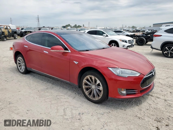2013 Tesla Model S Performance с VIN 5YJSA1DP0DFP18903, выставлен на аукционе Copart как лот 57621765 с пробегом 120 002 миль миль и Списание • Salvage title. История ставок и продаж доступна на DreamBid. Изображение 4.