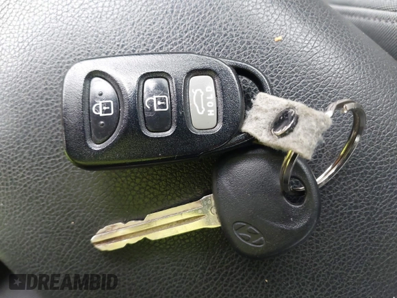2013 Hyundai Elantra GLS z VIN 5NPDH4AE6DH372849, wystawiony jako IAAI lot #42161748 z przebiegiem 91 986 mil mil oraz . Historia ofert i sprzedaży dostępna na DreamBid. Obrazek 11.