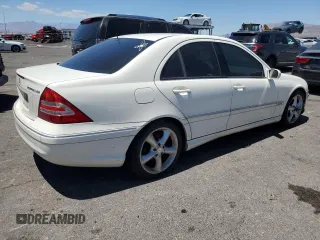 2005 Mercedes-Benz C 230 Kompressor с VIN WDBRF40J45F672944, выставлен на аукционе Copart как лот 57000985 с пробегом 194 056 миль миль и Чистый • Clean title. История ставок и продаж доступна на DreamBid. Изображение 3.