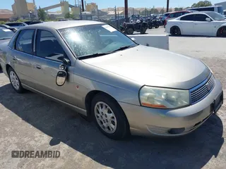 2003 Saturn LS z VIN 1G8JU54F03Y510627, wystawiony jako IAAI lot #42297748 z przebiegiem 92 538 mil mil oraz . Historia ofert i sprzedaży dostępna na DreamBid. Obrazek 1.