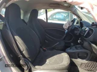 2017 Smart fortwo Pure with VIN WMEFJ5DA0HK176622, listed as a Copart auction lot 51644835 with 59,924 mi miles and Salvage Title. Bid and sale history available at DreamBid. Image 10.