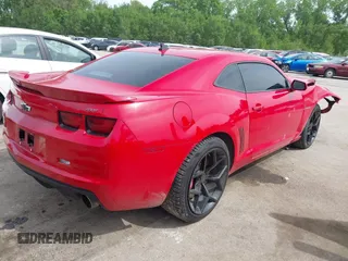 2011 Chevrolet Camaro 2SS z VIN 2G1FK1EJ2B9158613, wystawiony jako IAAI lot #42149765 z przebiegiem 147 781 mil mil oraz . Historia ofert i sprzedaży dostępna na DreamBid. Obrazek 4.