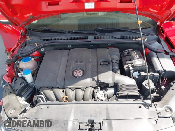 2013 Volkswagen Jetta SE with VIN 3VWDX7AJ0DM355117, listed as a IAAI auction lot 42350921 with 130,322 mi miles and . Bid and sale history available at DreamBid. Image 10.