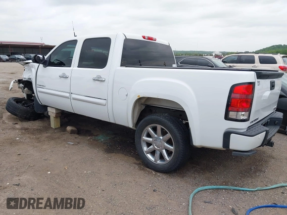 2008 GMC Sierra Denali z VIN 2GTEK638381328517, wystawiony jako IAAI lot #42074746 z przebiegiem 193 833 mil mil oraz . Historia ofert i sprzedaży dostępna na DreamBid. Obrazek 3.