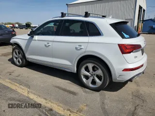 2021 Audi Q5 Premium Plus with VIN WA1BAAFYXM2051891, listed as a Copart auction lot 52320605 with 26,747 mi miles and Salvage Title. Bid and sale history available at carsss.com. Image 2.