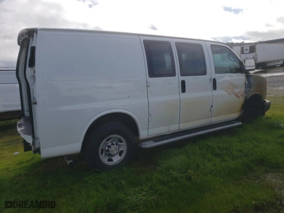 2022 Chevrolet Express Cargo Van with VIN 1GCWGAFP4N1156107, listed as a Copart auction lot 43652045 with 0 mi miles and Salvage Title. Bid and sale history available at carsss.com. Image 3.