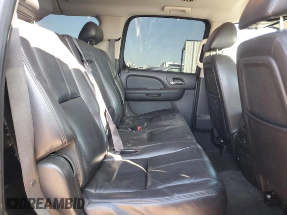 2010 GMC Yukon XL z VIN 1GKUKKE36AR211005, wystawiony jako Copart lot #45373575 z przebiegiem 164 622 mil mil oraz Szkody całkowita. Historia ofert i sprzedaży dostępna na DreamBid. Obrazek 12.