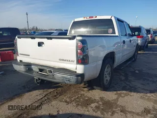 2005 Chevrolet Silverado 1500 LS z VIN 2GCEC13T851362243, wystawiony jako IAAI lot #41473828 z przebiegiem 278 628 mil mil oraz . Historia ofert i sprzedaży dostępna na DreamBid. Obrazek 4.