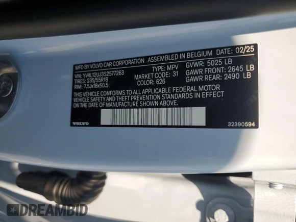 2025 Volvo XC40 Core Bright Theme with VIN YV4L12UJ3S2577263, listed as a Copart auction lot 63304625 with Not provided miles and Clean title. Bid and sale history available at DreamBid. Image 13.