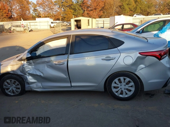 2019 Hyundai Accent SE with VIN 3KPC24A37KE059659, listed as a IAAI auction lot 41016258 with 90,266 mi miles. Bid and sale history available at carsss.com. Image 14.