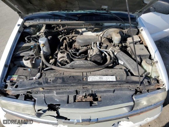 2000 Chevrolet S-10 LS with VIN 1GCCS14W8YK222863, listed as a Copart auction lot 87249414 with 217,295 mi miles and Salvage Title. Bid and sale history available at carsss.com. Image 12.