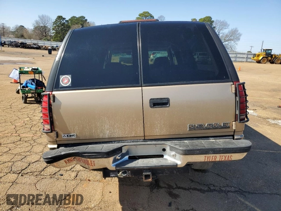1999 Chevrolet Suburban with VIN 1GNGK26J3XJ386171, listed as a Copart auction lot 43266315 with 315,589 mi miles and Salvage Title. Bid and sale history available at carsss.com. Image 6.