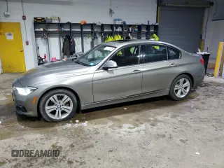 2016 BMW 3 Series 328i xDrive z VIN WBA8E3G57GNU03863, wystawiony jako Copart lot #43812935 z przebiegiem 79 616 mil mil oraz Szkoda całkowita • Salvage title. Historia ofert i sprzedaży dostępna na DreamBid. Obrazek 1.