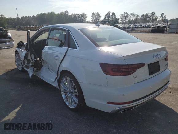 2019 Audi A4 Premium Plus with VIN WAUENAF45KN011604, listed as a Copart auction lot 59967812 with 33,399 mi miles. Bid and sale history available at carsss.com. Image 3.
