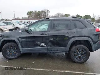 2016 Jeep Cherokee Trailhawk with VIN 1C4PJMBS5GW304062, listed as a IAAI auction lot 41756813 with 112,671 mi miles. Bid and sale history available at carsss.com. Image 15.