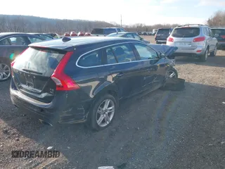 2015 Volvo V60 T5 Premier with VIN YV1612SK9F1263862, listed as a IAAI auction lot 41235823 with 101,303 mi miles. Bid and sale history available at carsss.com. Image 4.