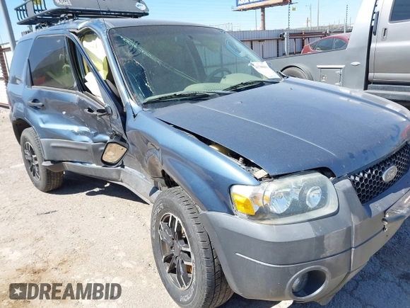 2006 Ford Escape XLT z VIN 1FMCU93126KB09191, wystawiony jako IAAI lot #41700899 z przebiegiem 123 345 mil mil oraz . Historia ofert i sprzedaży dostępna na DreamBid. Obrazek 6.