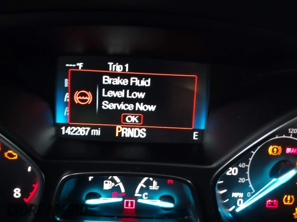 2018 Ford Escape SE z VIN 1FMCU9GD1JUB35184, wystawiony jako IAAI lot #41611285 z przebiegiem 142 267 mil mil oraz . Historia ofert i sprzedaży dostępna na DreamBid. Obrazek 7.