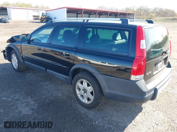 2006 Volvo XC70 with VIN YV4SZ592061228435, listed as a IAAI auction lot 41978481 with 261,784 mi miles. Bid and sale history available at carsss.com. Image 3.