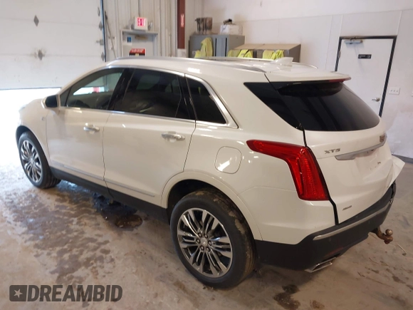 2019 Cadillac XT5 Luxury AWD z VIN 1GYKNDRS3KZ149162, wystawiony jako IAAI lot #42050088 z przebiegiem 109 364 mil mil oraz . Historia ofert i sprzedaży dostępna na DreamBid. Obrazek 3.
