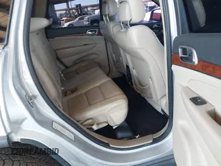 2012 Jeep Grand Cherokee Limited with VIN 1C4RJEBG7CC227488, listed as a IAAI auction lot 41881061 with 185,327 mi miles. Bid and sale history available at carsss.com. Image 8.