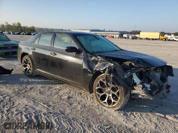 2018 Chrysler 300 Touring L with VIN 2C3CCAAG2JH320038, listed as a Copart auction lot 55276024 with 102,726 mi miles and Non Repairable. Bid and sale history available at carsss.com. Image 4.