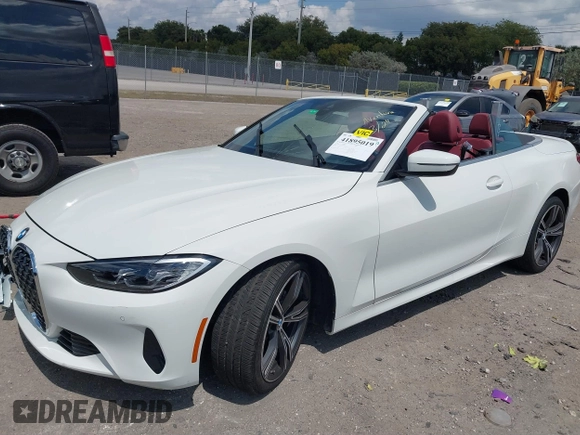 2024 BMW 4 Series 430i z VIN WBA23AT05RCP25894, wystawiony jako IAAI lot #41895019 z przebiegiem 7362 mil mil oraz . Historia ofert i sprzedaży dostępna na DreamBid. Obrazek 2.