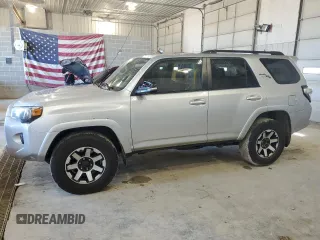 2019 Toyota 4Runner SR5 with VIN JTEBU5JR5K5711024, listed as a Copart auction lot 61395295 with 105,453 mi miles and Salvage title. Bid and sale history available at DreamBid. Image 1.