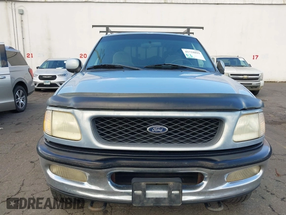 1998 Ford F-150 с VIN 1FTZF18W3WKB01356, выставлен на аукционе IAAI как лот 41718893 с пробегом 261 717 миль миль и . История ставок и продаж доступна на DreamBid. Изображение 6.
