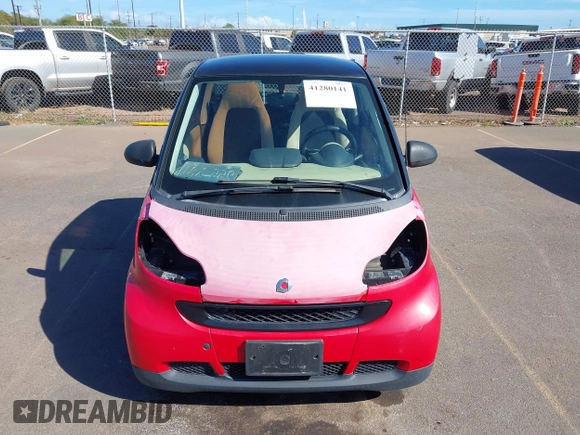 2009 Smart fortwo Pure z VIN WMEEJ31XX9K219695, wystawiony jako IAAI lot #41280141 z przebiegiem 93 896 mil mil oraz . Historia ofert i sprzedaży dostępna na DreamBid. Obrazek 6.