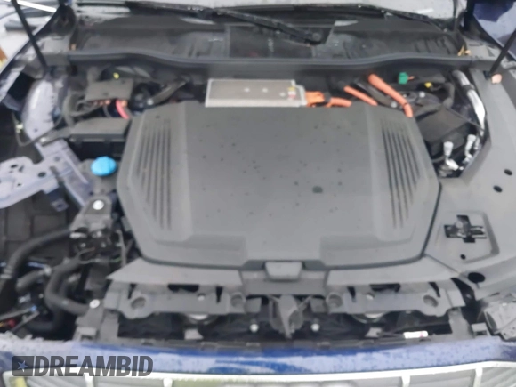 2022 Audi e-tron Premium Plus with VIN WA1LAAGE5NB022695, listed as a IAAI auction lot 41181338 with 14,711 mi miles and . Bid and sale history available at DreamBid. Image 10.