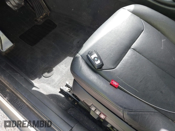 2014 BMW 3 Series 328i с VIN WBA3A5C5XEJ463194, выставлен на аукционе IAAI как лот 42528513 с пробегом 179 909 миль миль и . История ставок и продаж доступна на DreamBid. Изображение 11.
