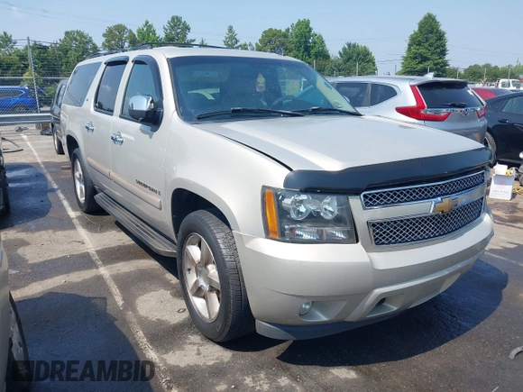 2007 Chevrolet Suburban LT with VIN 3GNFC16027G260735, listed as a IAAI auction lot 42584003 with 177,628 mi miles and . Bid and sale history available at DreamBid. Image 1.