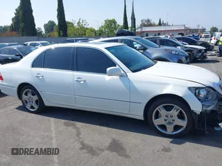 2005 Lexus LS 430 z VIN JTHBN36F755000674, wystawiony jako IAAI lot #42454159 z przebiegiem 163 787 mil mil oraz . Historia ofert i sprzedaży dostępna na DreamBid. Obrazek 13.