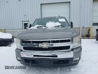 2007 Chevrolet Silverado 1500 with VIN 1GCFK19Y67Z508465, listed as a IAAI auction lot 41615109 with 148,381 mi miles and . Bid and sale history available at DreamBid. Image 12.