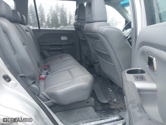 2005 Honda Pilot EX-L with NAVI with VIN 2HKYF18705H560698, listed as a IAAI auction lot 41219235 with 44,448 mi miles. Bid and sale history available at carsss.com. Image 8.