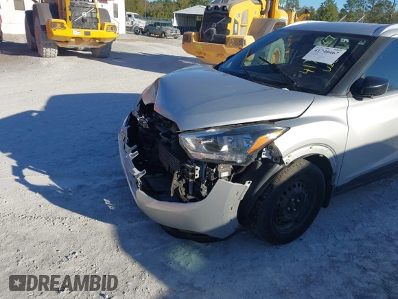 2019 Nissan Kicks S with VIN 3N1CP5CU3KL536633, listed as a IAAI auction lot 41740467 with 112,413 mi miles. Bid and sale history available at carsss.com. Image 6.